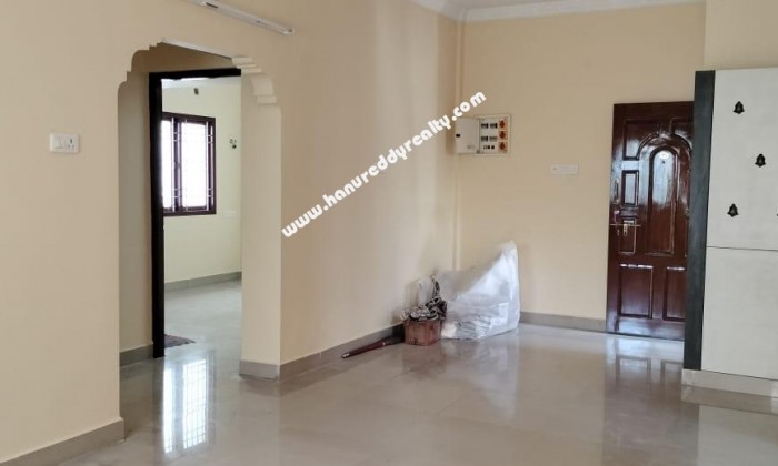 2 BHK Flat for Sale in Selaiyur