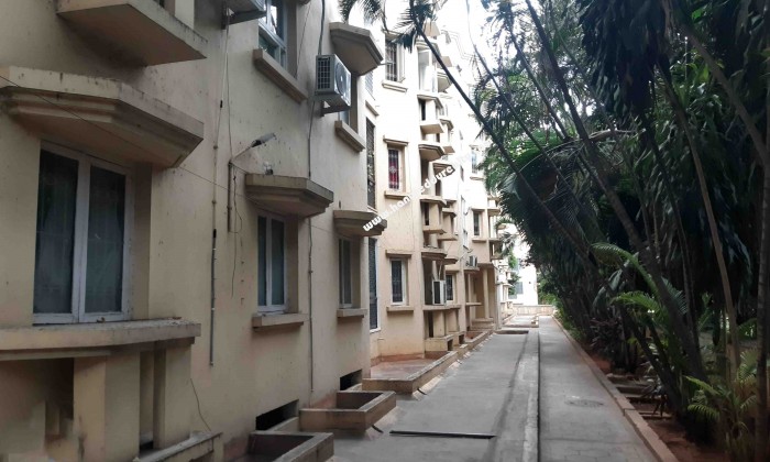 2 BHK Flat for Sale in Race Course