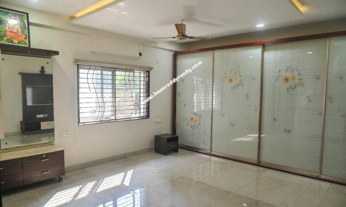 5 BHK Flat for Sale in Yendada