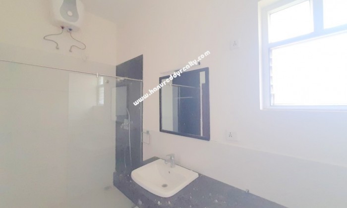 4 BHK Villa for Rent in Akkarai