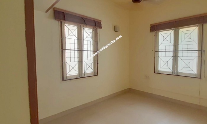 2 BHK Flat for Sale in Adyar