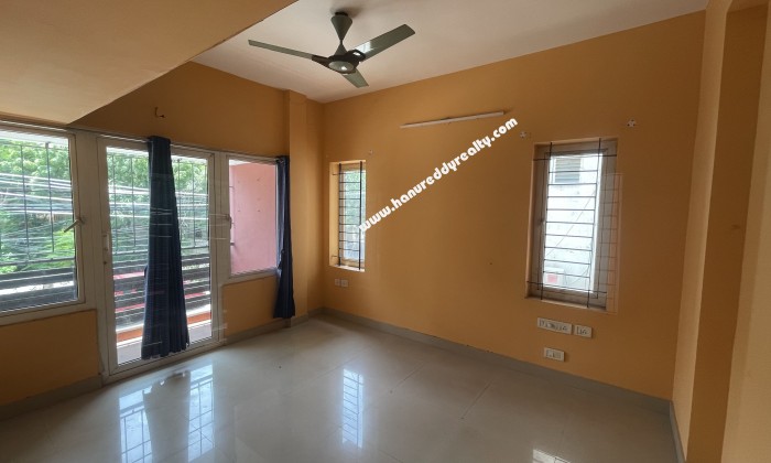 3 BHK Flat for Sale in Nolambur