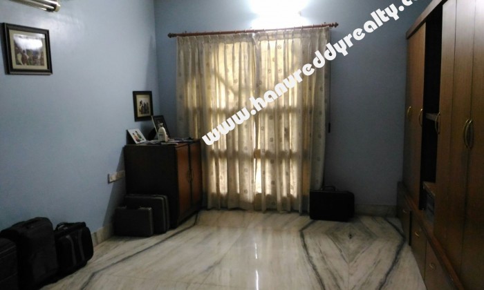 6 BHK Duplex House for Sale in B S Layout