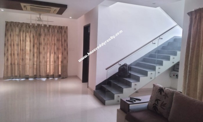 4 BHK Row House for Rent in Akkarai