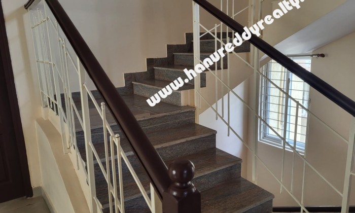 4 BHK Villa for Rent in Yendada