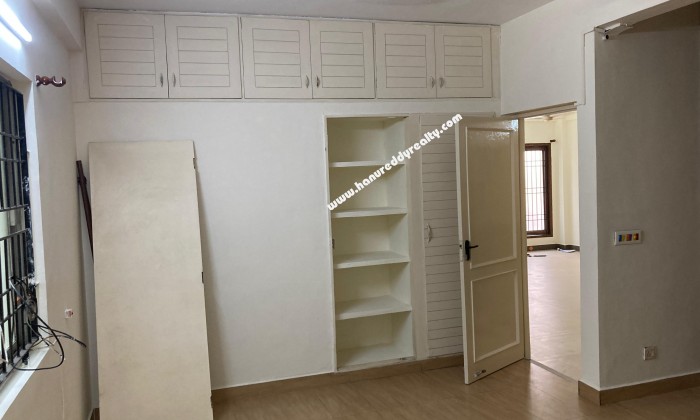 4 BHK Flat for Sale in Thiruvanmiyur