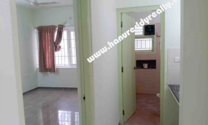 2 BHK Flat for Sale in Race Course