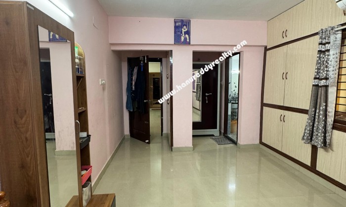 3 BHK Flat for Sale in Selaiyur