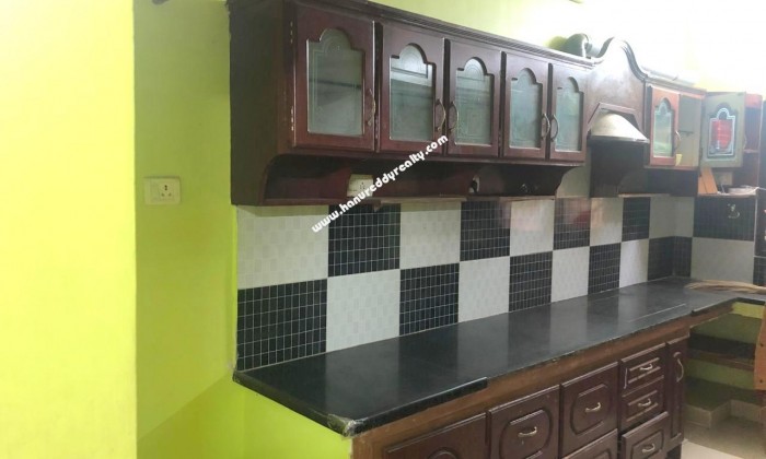2 BHK Flat for Sale in Selaiyur