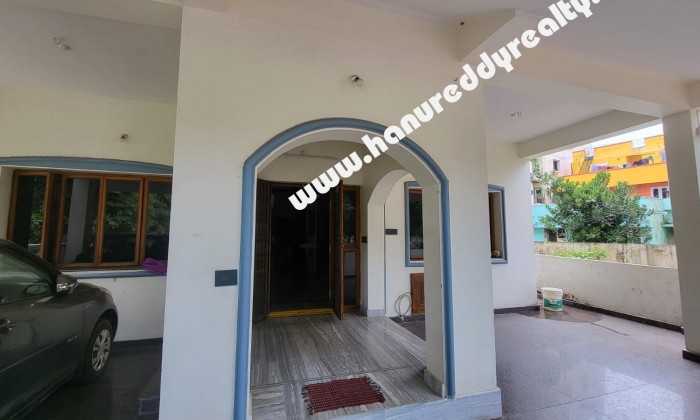 5 BHK Duplex House for Rent in L B colony