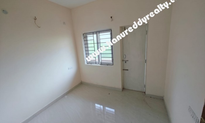 3 BHK Flat for Sale in Selaiyur