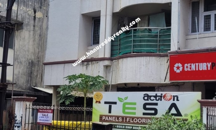 4 BHK Flat for Sale in Choolai