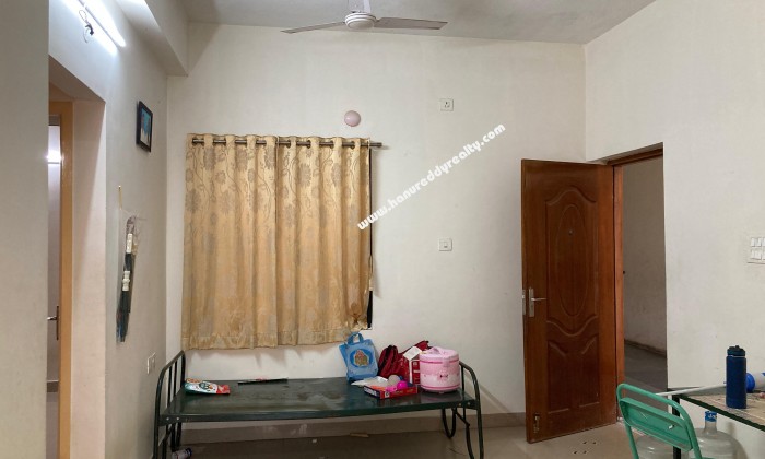 2 BHK Flat for Sale in Thoraipakkam