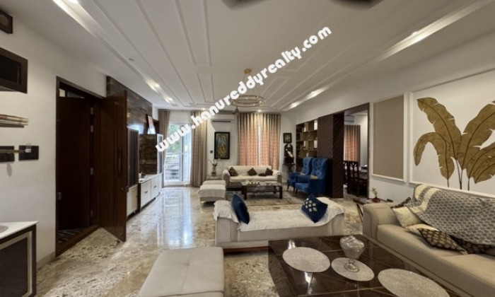 4 BHK Flat for Sale in Shenoy Nagar