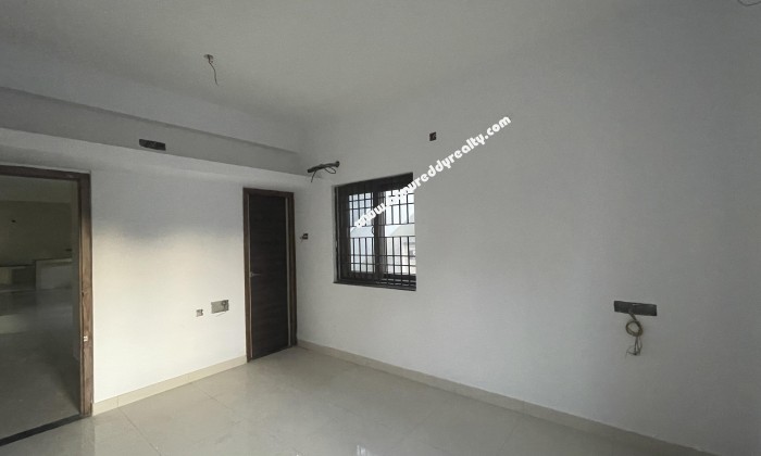 3 BHK Flat for Sale in Korattur