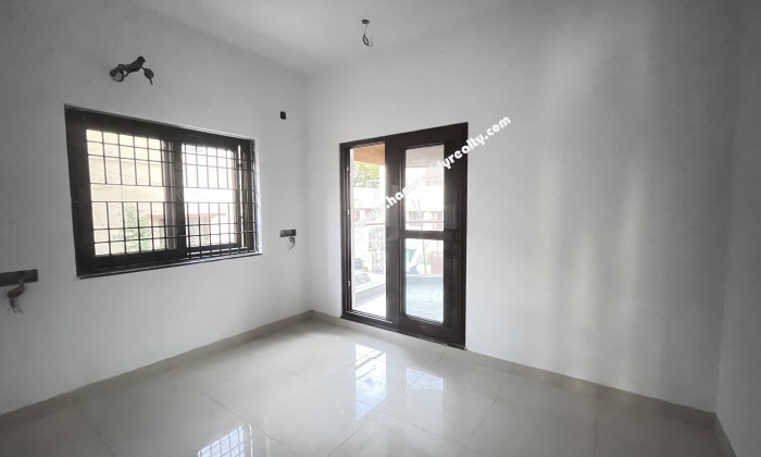 3 BHK Flat for Sale in Korattur