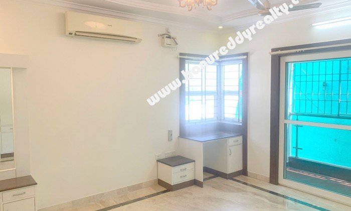 4 BHK Penthouse for Rent in Raja Annamalaipuram