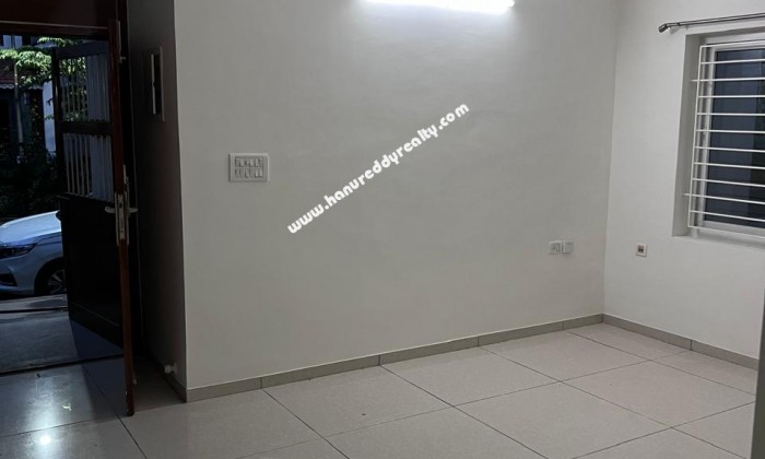 4 BHK Villa for Sale in Thalambur