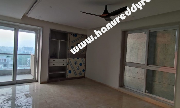 4 BHK Flat for Rent in East Point Colony