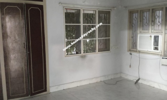 2 BHK Flat for Sale in Adyar