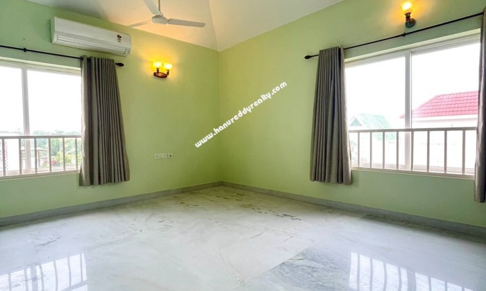 3 BHK Flat for Rent in Neelankarai