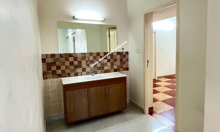 3 BHK Flat for Rent in Neelankarai