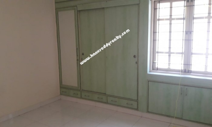 2 BHK Flat for Sale in Old Airport Road