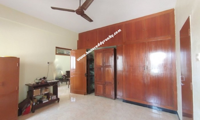 2 BHK Flat for Sale in Royapettah