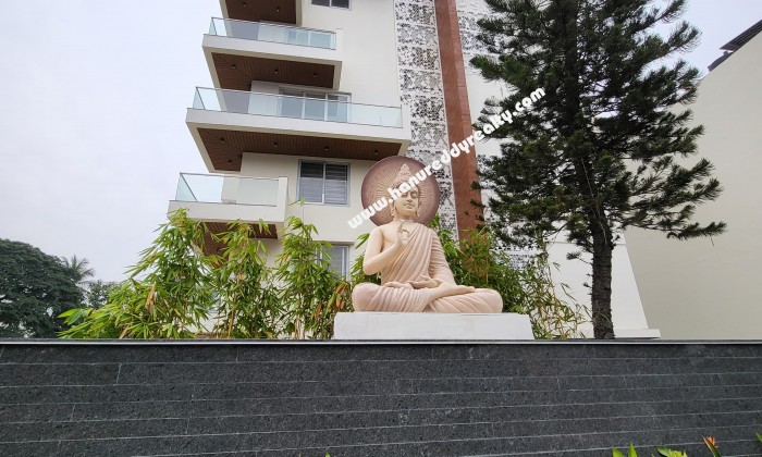 4 BHK Flat for Rent in R S Puram