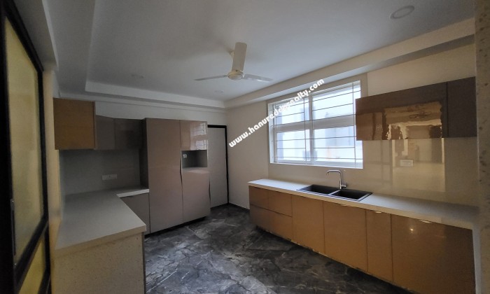4 BHK Flat for Rent in R S Puram