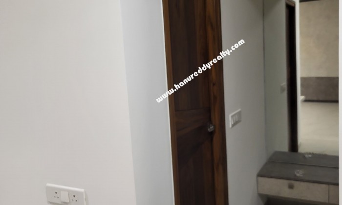4 BHK Flat for Rent in R S Puram