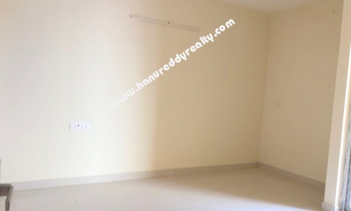 16 BHK Independent House for Sale in Mandaveli