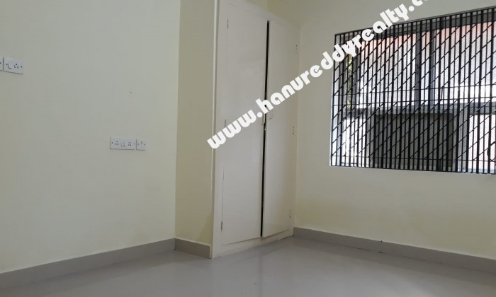 6 BHK Duplex House for Rent in Kovilambakkam