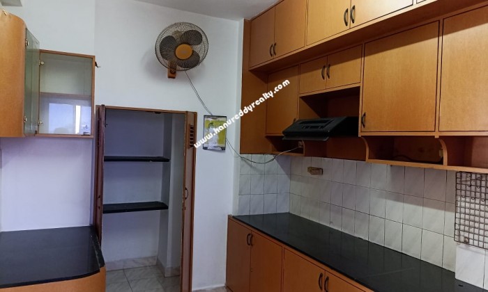 3 BHK Duplex Flat for Rent in Koyambedu